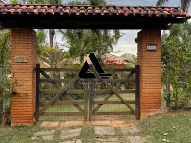 #01894 - Casa para Venda em Esmeraldas - MG - 1