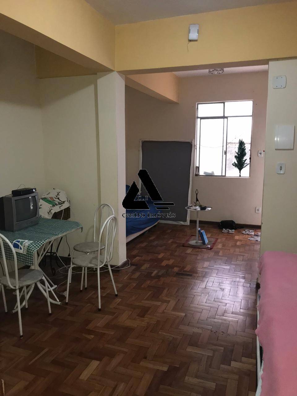 Apartamento à venda com 2 quartos, 73m² - Foto 4