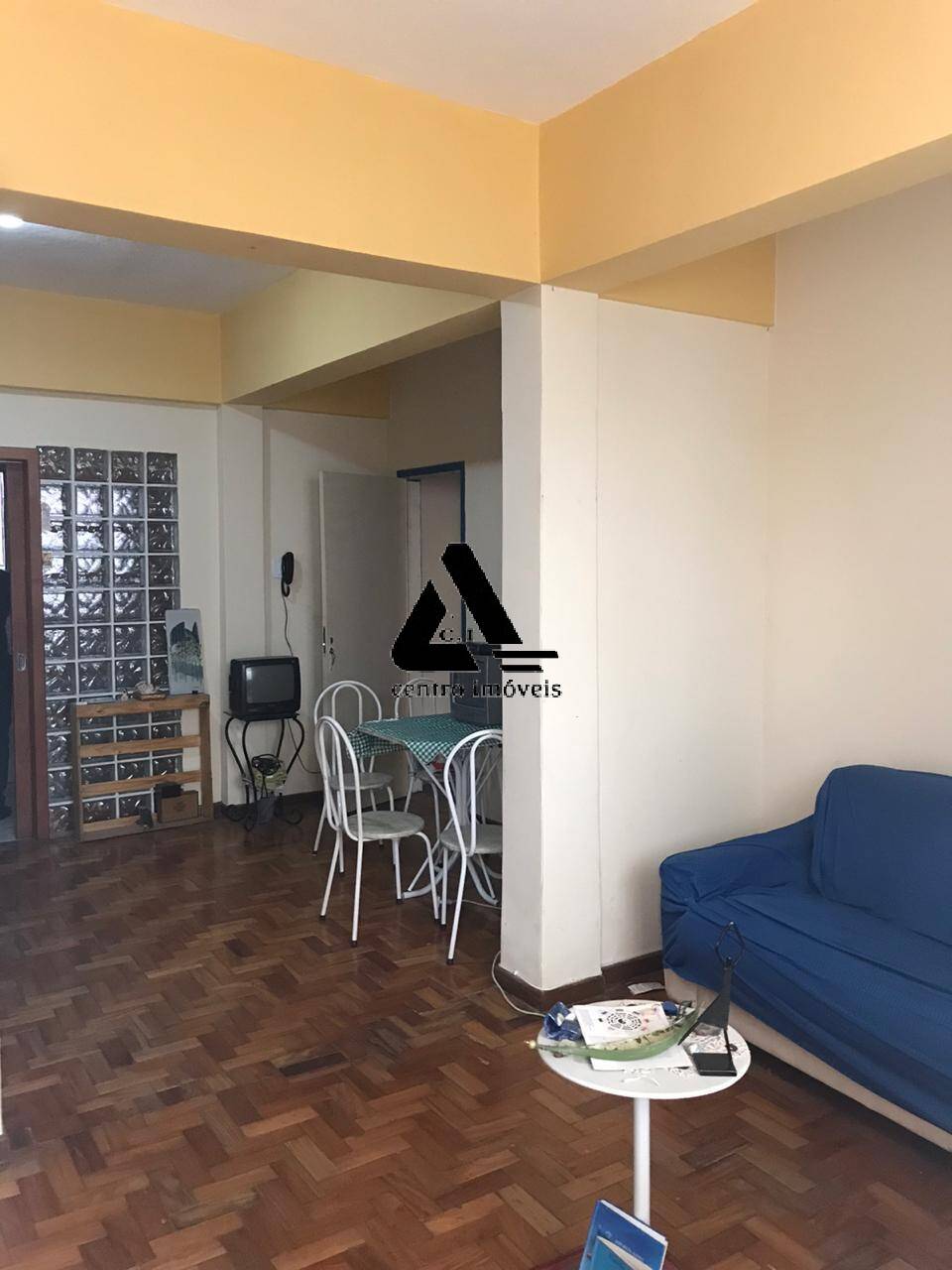 Apartamento à venda com 2 quartos, 73m² - Foto 1