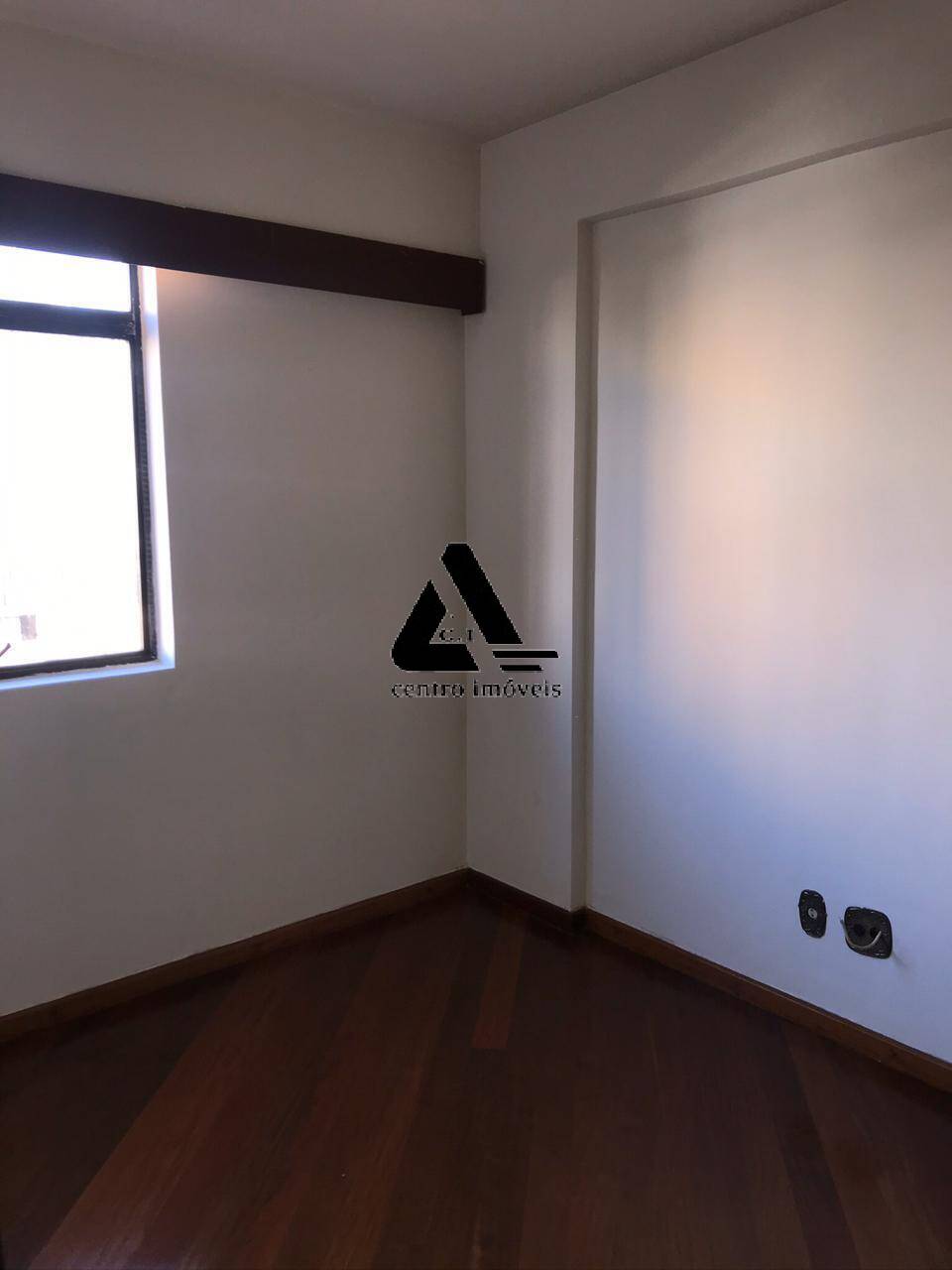 Apartamento para alugar com 3 quartos, 84m² - Foto 6