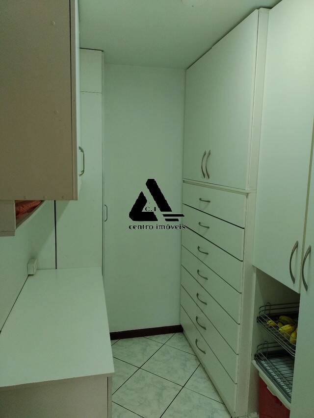 Apartamento à venda com 3 quartos, 280m² - Foto 19