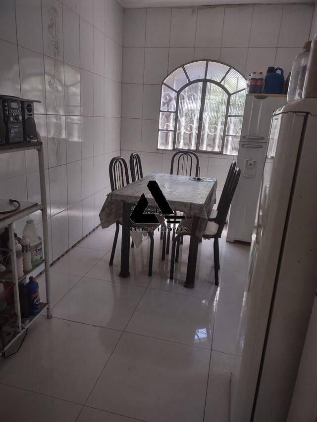 Casa à venda com 4 quartos, 96m² - Foto 8