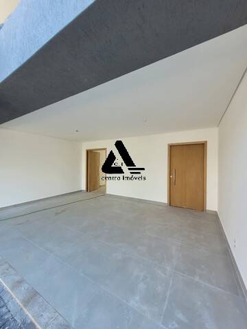 Casa à venda com 3 quartos, 145m² - Foto 4