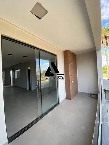 Casa à venda com 3 quartos, 200m² - Foto 3