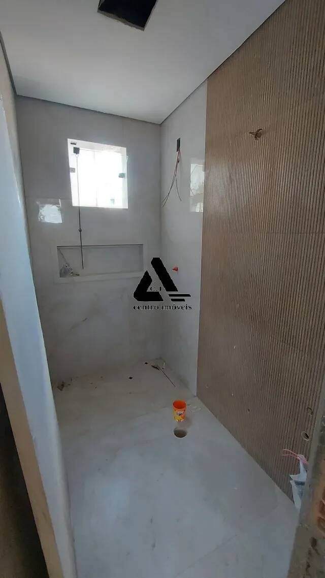 Casa à venda com 3 quartos, 200m² - Foto 10