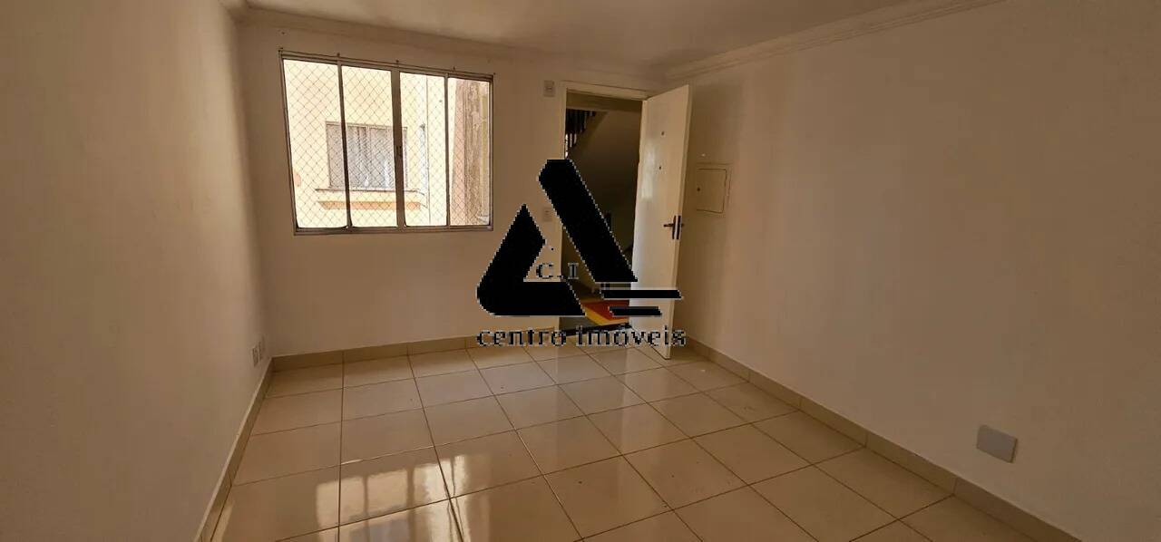 Apartamento à venda com 2 quartos, 48m² - Foto 2